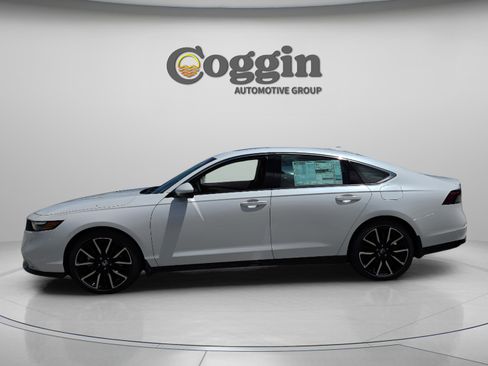New 2026 Honda Accord Touring image 2