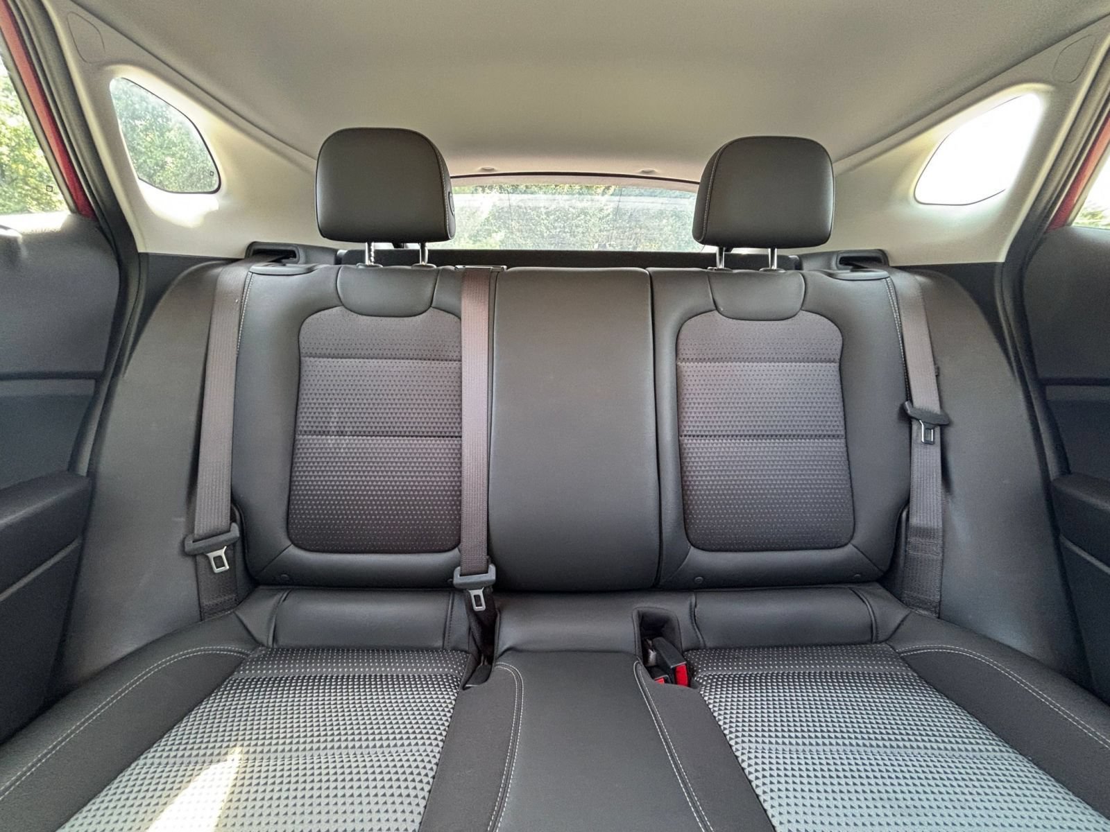Used 2025 Chevrolet Trax LT FWD image 36