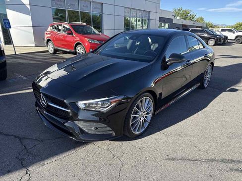 Used 2023 Mercedes-Benz CLA 250 4MATIC image 2