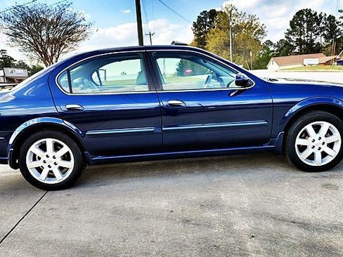 Used 2003 Nissan Maxima GLE image 10
