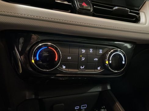Used 2026 Chevrolet TrailBlazer LT w/ LT Cold Weather Package FWD image 21