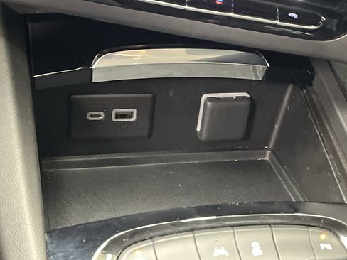 Certified 2023 Buick Envision Essence image 24