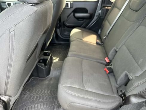 Used 2022 Jeep Wrangler Unlimited Sport AWD/4WD image 17