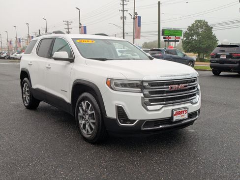 Used 2023 GMC Acadia SLT AWD/4WD image 2