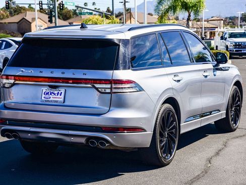 Used 2023 Lincoln Aviator Black Label w/ Jet Package image 4