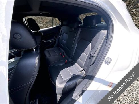 Used 2020 Mercedes-Benz GLA 250 4MATIC image 22