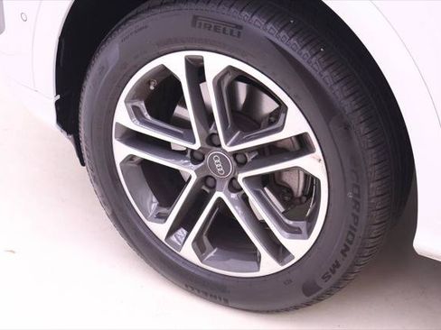 Certified 2025 Audi Q5 Premium w/ Convenience Package AWD/4WD image 22