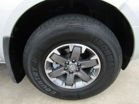 Used 2018 Nissan Frontier PRO-4X AWD/4WD image 7