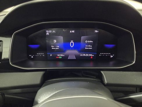 Used 2025 Volkswagen Jetta Sport FWD image 17