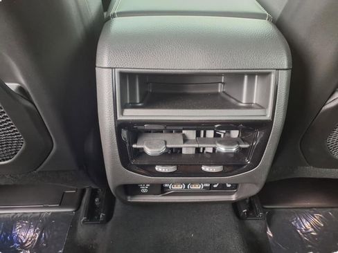 New 2025 Jeep Grand Cherokee Overland w/ Adv Protech Group III AWD/4WD image 20