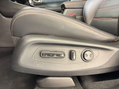 Used 2025 Honda CR-V Sport Touring image 12