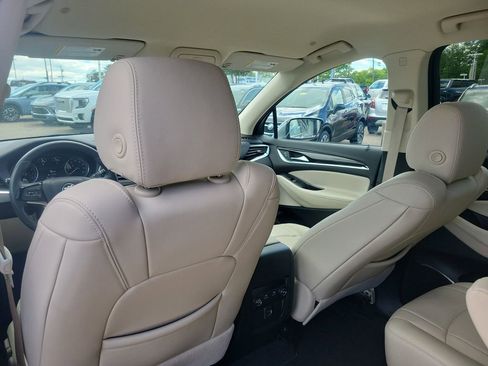 Used 2023 Buick Enclave Essence FWD image 15