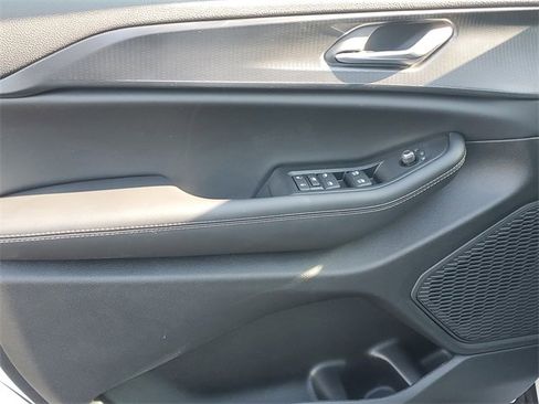 New 2025 Jeep Grand Cherokee L Laredo w/ Luxury Tech Group I image 17