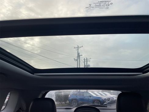 Used 2022 Jeep Compass Trailhawk w/ Trailhawk Elite Group image 24