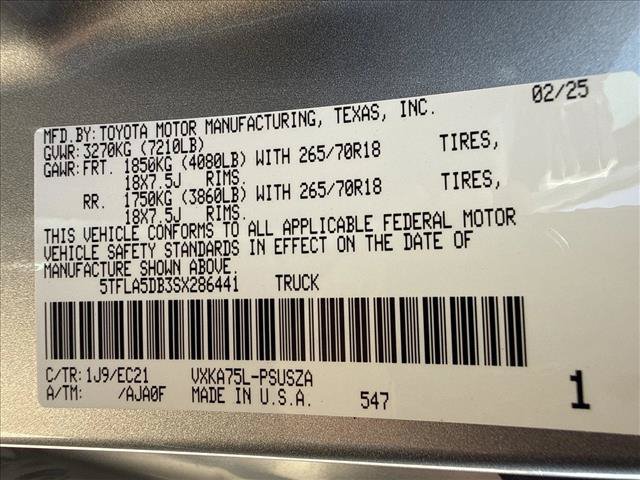 Used 2025 Toyota Tundra SR5 w/ SR5 Premium Package AWD/4WD image 21