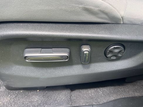 Used 2017 Honda CR-V EX image 32