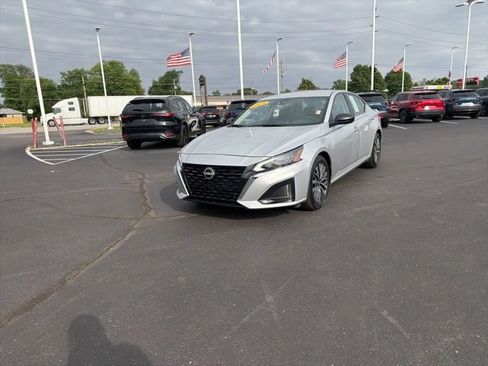 Used 2025 Nissan Altima 2.5 SV FWD image 20