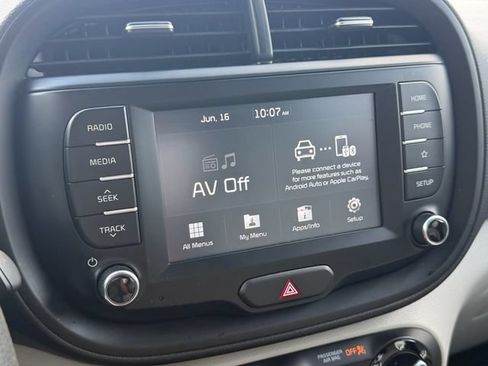 Used 2020 Kia Soul LX FWD image 22