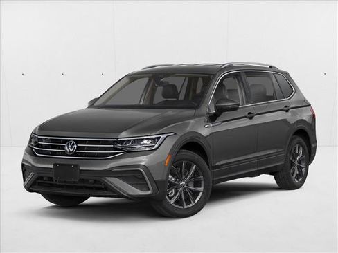 Used 2023 Volkswagen Tiguan SE FWD image 1