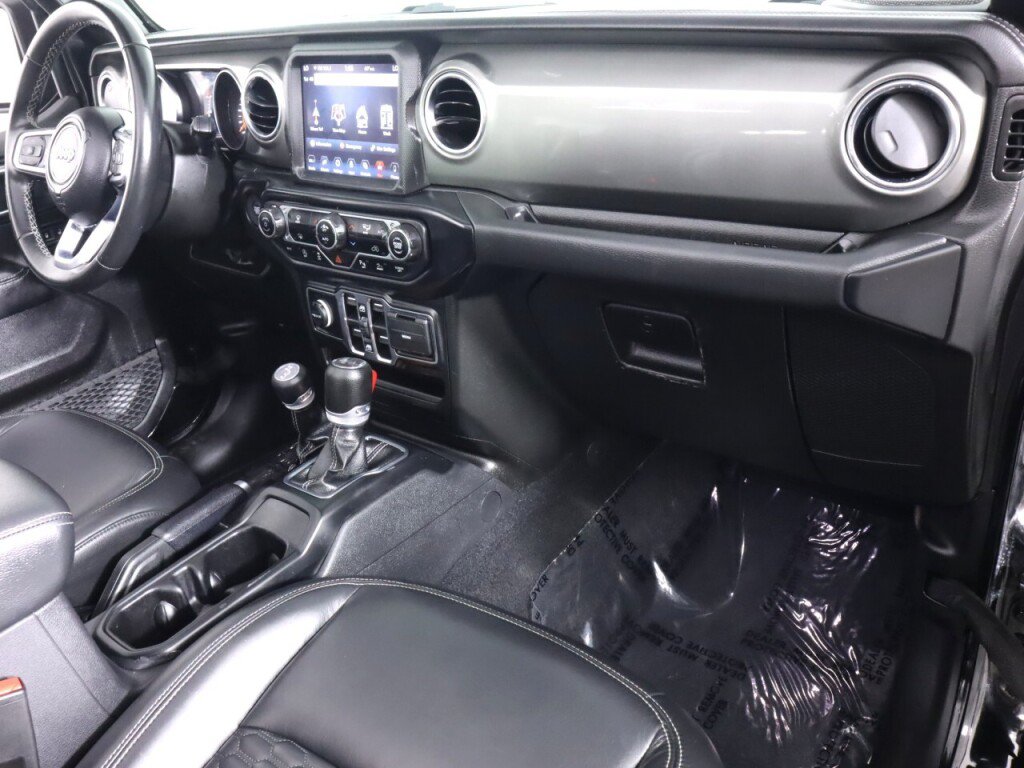 Used 2022 Jeep Wrangler Unlimited Sahara w/ Safety Group AWD/4WD image 46