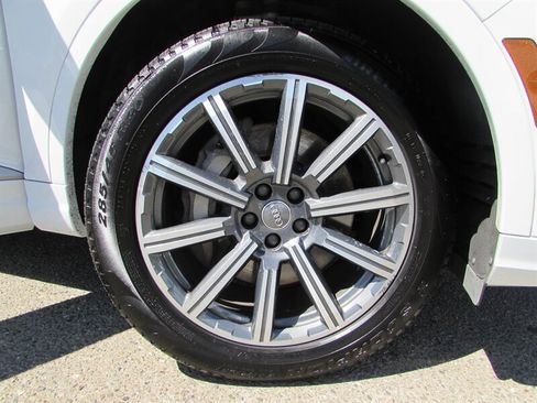 Used 2017 Audi Q7 3.0T Premium Plus w/ Premium Plus Package AWD/4WD image 33