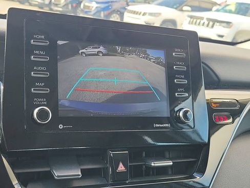 Used 2024 Toyota Camry SE image 28