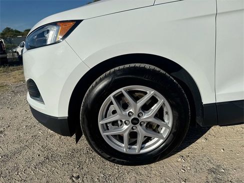 Certified 2023 Ford Edge SEL image 23