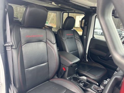 Used 2022 Jeep Wrangler Unlimited Rubicon w/ Cold Weather Group image 7