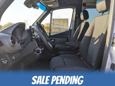 Used 2023 Mercedes-Benz Sprinter 3500 w/ Parking Package image 10