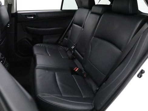 Used 2019 Subaru Outback 2.5i Limited w/ Popular Package #2 AWD/4WD image 10