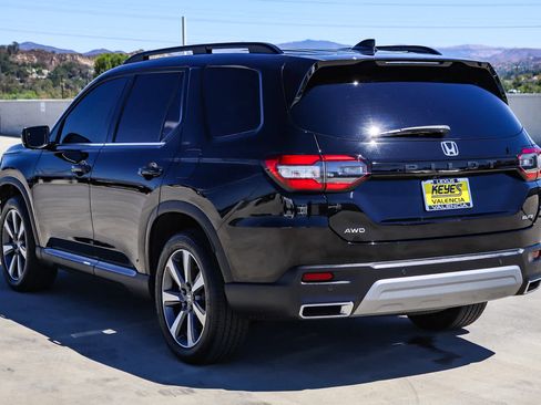 Used 2024 Honda Pilot Elite image 2