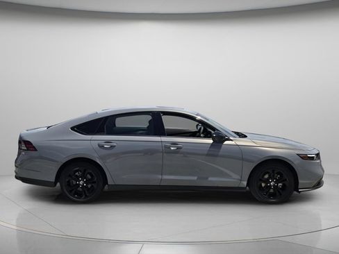 Used 2025 Honda Accord SE image 3