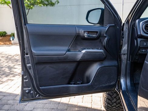 Used 2021 Toyota Tacoma 4x4 Double Cab image 17