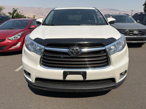 Used 2014 Toyota Highlander Limited Platinum AWD/4WD image 11