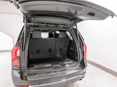 Used 2026 GMC Yukon Denali Ultimate w/ LPO, Floor Liner Package AWD/4WD image 38