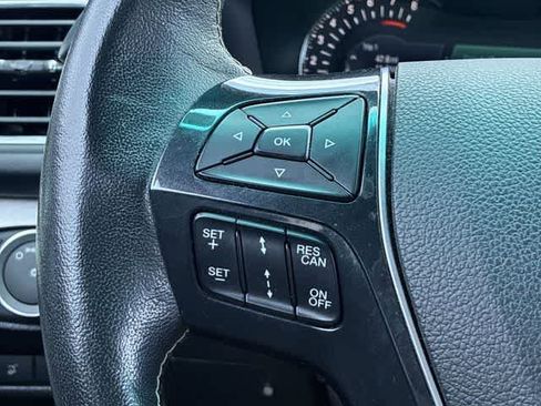 Used 2016 Ford Explorer Platinum AWD/4WD image 34