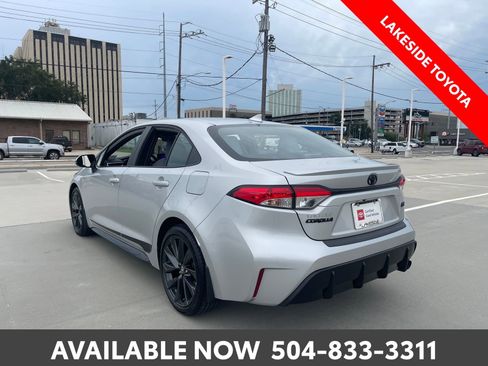 Certified 2025 Toyota Corolla SE FWD image 4