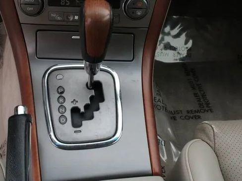 Used 2005 Subaru Outback 3.0R L.L. Bean image 24