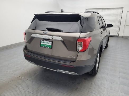 Used 2021 Ford Explorer XLT w/ Equipment Group 202A AWD/4WD image 7