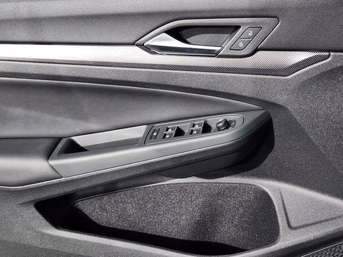 New 2026 Volkswagen GTI SE FWD image 13