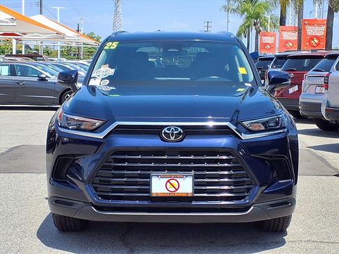 Used 2025 Toyota Grand Highlander FWD image 2