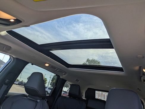 New 2026 INFINITI QX60 Luxe w/ Family Package AWD/4WD image 23