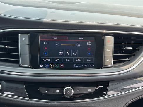 Used 2023 Buick Enclave Premium w/ Experience Buick Package FWD image 27