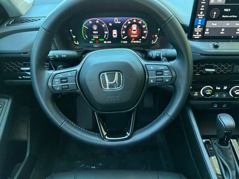 Used 2024 Honda Accord EX-L image 18