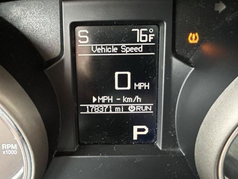 Used 2011 Jeep Grand Cherokee Laredo AWD/4WD image 21