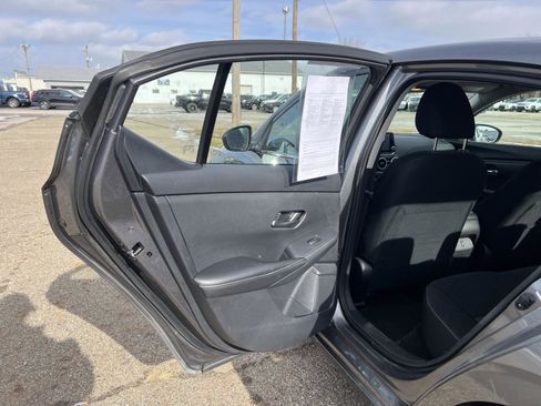 Used 2024 Nissan Sentra SV image 25