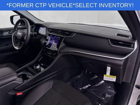 New 2025 Jeep Grand Cherokee L Altitude image 30