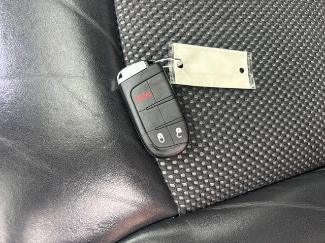 Used 2020 Dodge Journey Crossroad FWD image 30