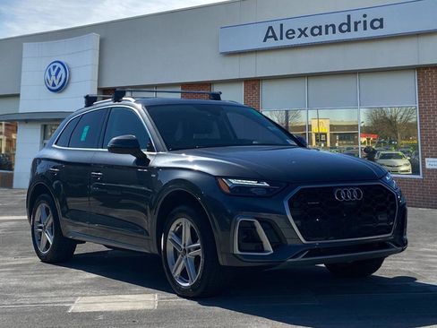 Used 2024 Audi Q5 e Premium Plus w/ Premium Plus Package image 1