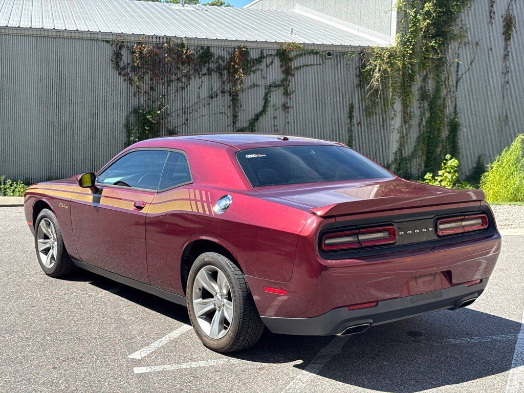 Used 2018 Dodge Challenger SXT RWD image 3